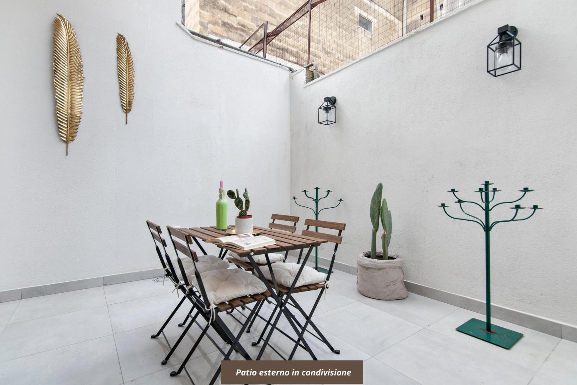 La Galla House - Sit Rooms Λέτσε Εξωτερικό φωτογραφία